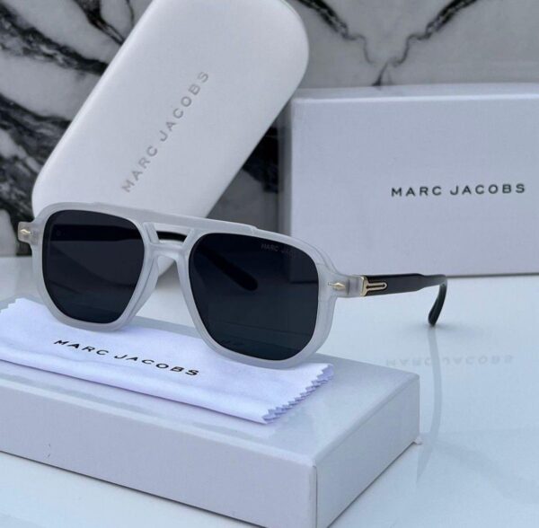 MARC JACOB W6090