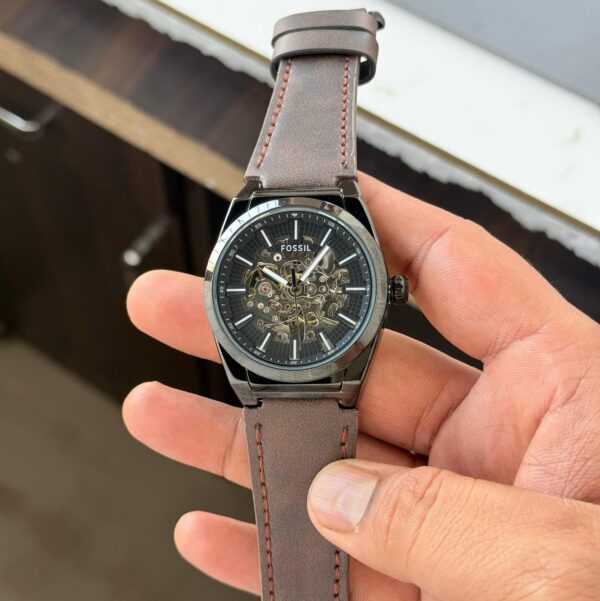 FOSSIL_AUTO LETHER