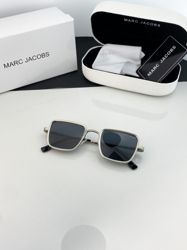 MARC-JACOBS SILVER BLACK 517