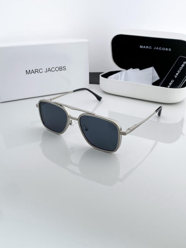 Marc_Jacobs Silver Black 519