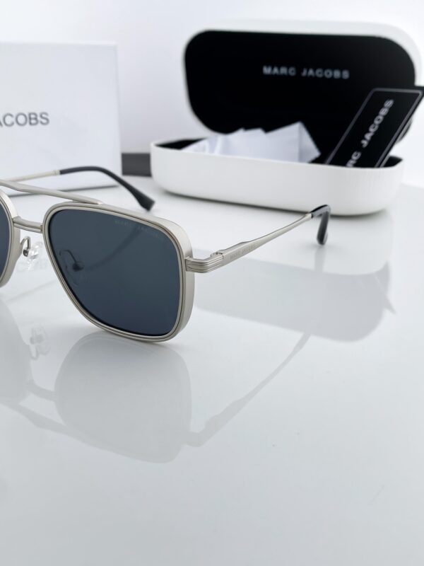 Marc_Jacobs Silver Black 519 - Image 2
