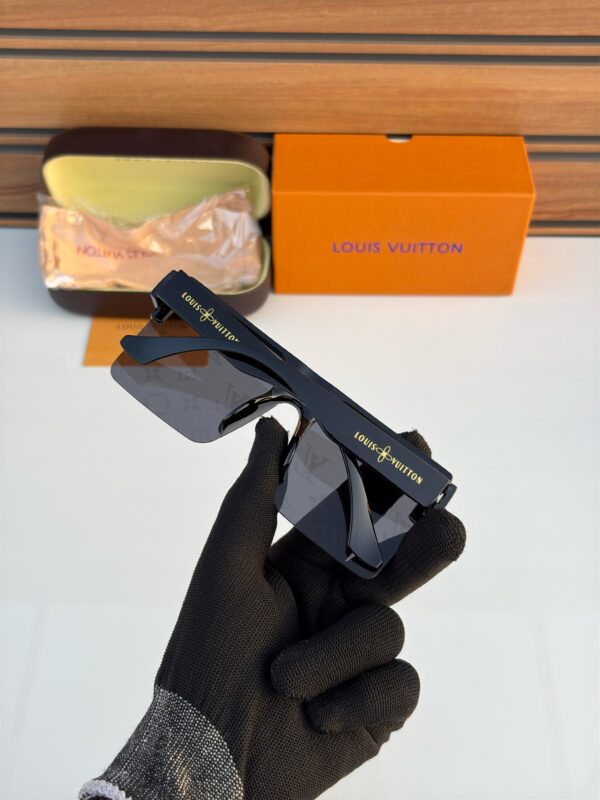 Louis_Vuitton Sunglass - Image 3