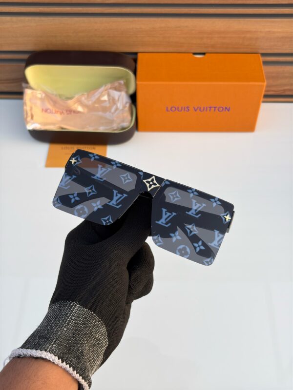 Louis_Vuitton Sunglass - Image 4