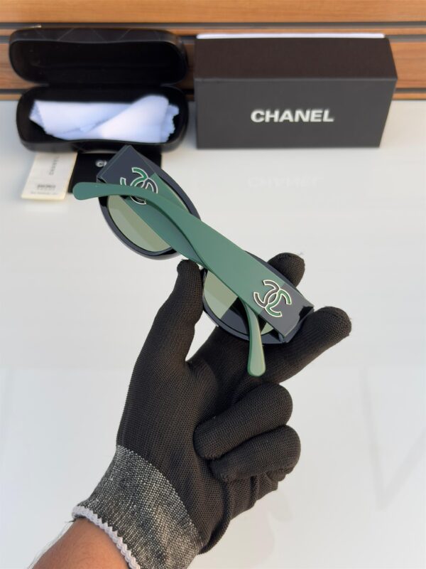 CHANEL 5525 GREEN - Image 2